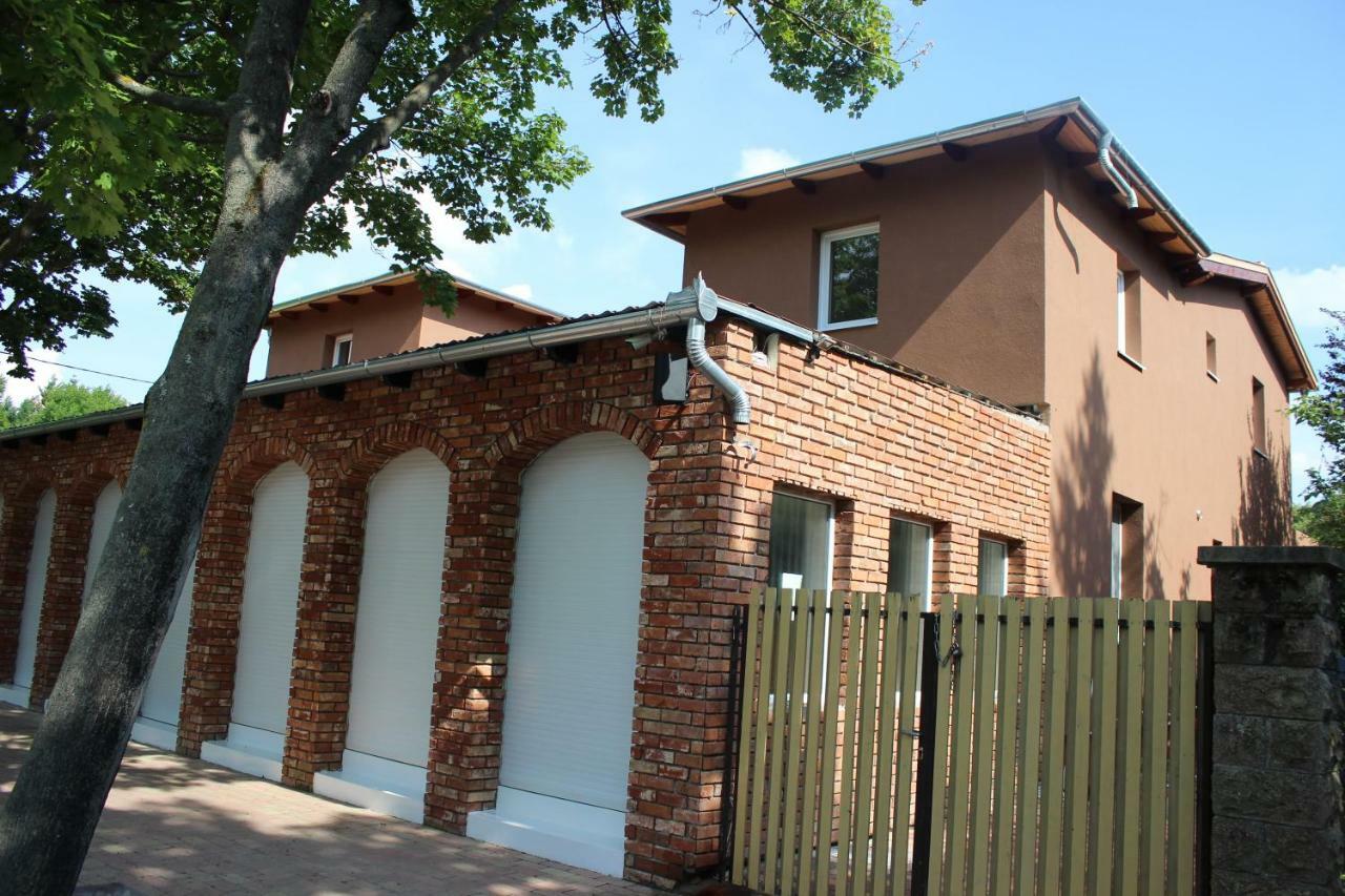 Magnolia Apartman Apartment Siofok Exterior photo